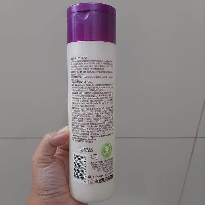review photo of Neutrox shampoo Neutrox S.O.S cachos shared by @sgarbosa on 19 Jul 2022 - review