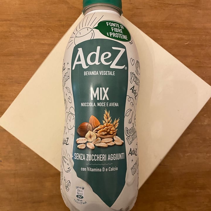 photo of AdeZ Bevanda noci nocciole e avena shared by @pippoarde97 on  08 Dec 2022 - review