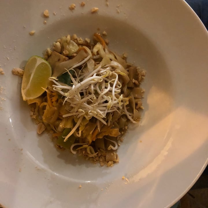 review photo of Sementis Vegan Pad Thai shared by @elele on 26 May 2021 - review