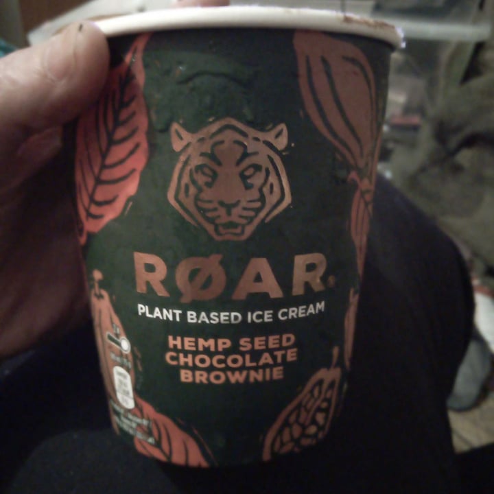 photo of Roar Hemp seed chocolate Brownie ice cream shared by @veganjaybee on  04 Apr 2020 - review