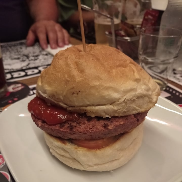 photo of Beer Hunters Burger vegano shared by @francesca9 on  25 Aug 2022 - review