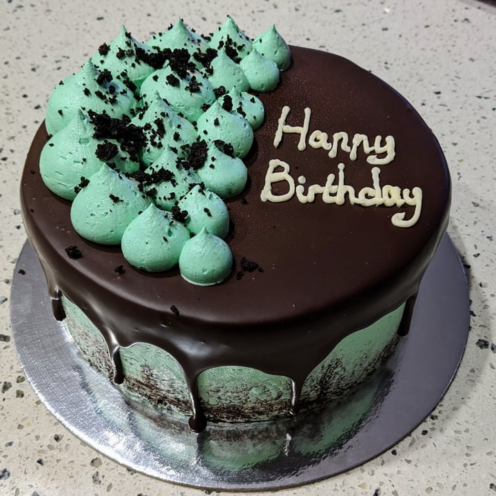 photo of Mister Nice Guy's Bakeshop Mint Aero cake shared by @veganhels on  24 Feb 2021 - review