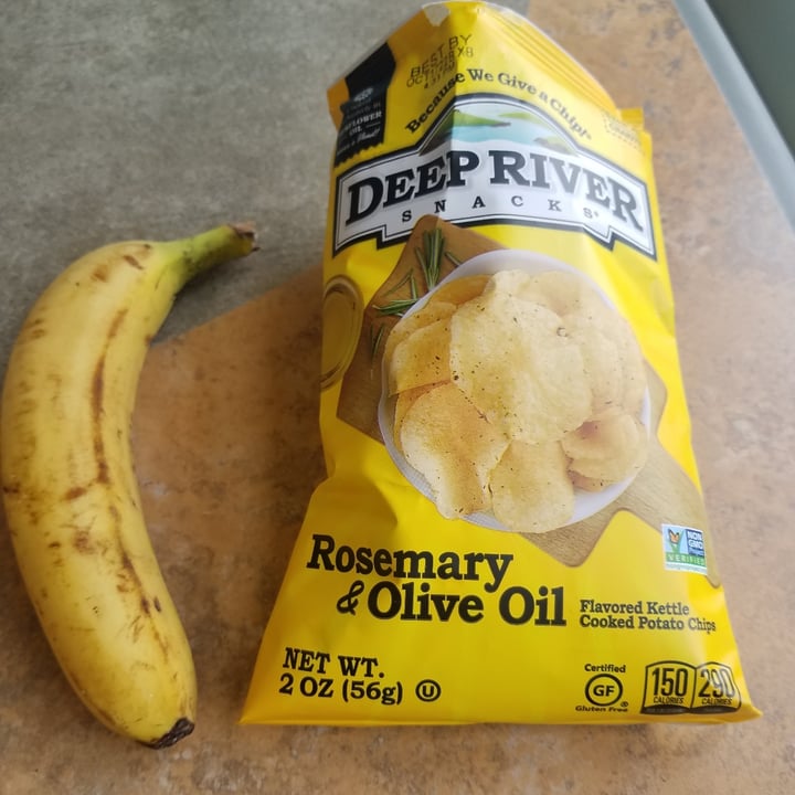 photo of Deep river snacks Rosemary and olive oil shared by @veganbylucianabene on  22 Jul 2022 - review