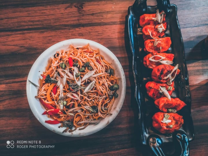 photo of The Dream House Café & Restro Chilly Garlic Noodles With Momo shared by @hisiddharths on  27 Feb 2020 - review