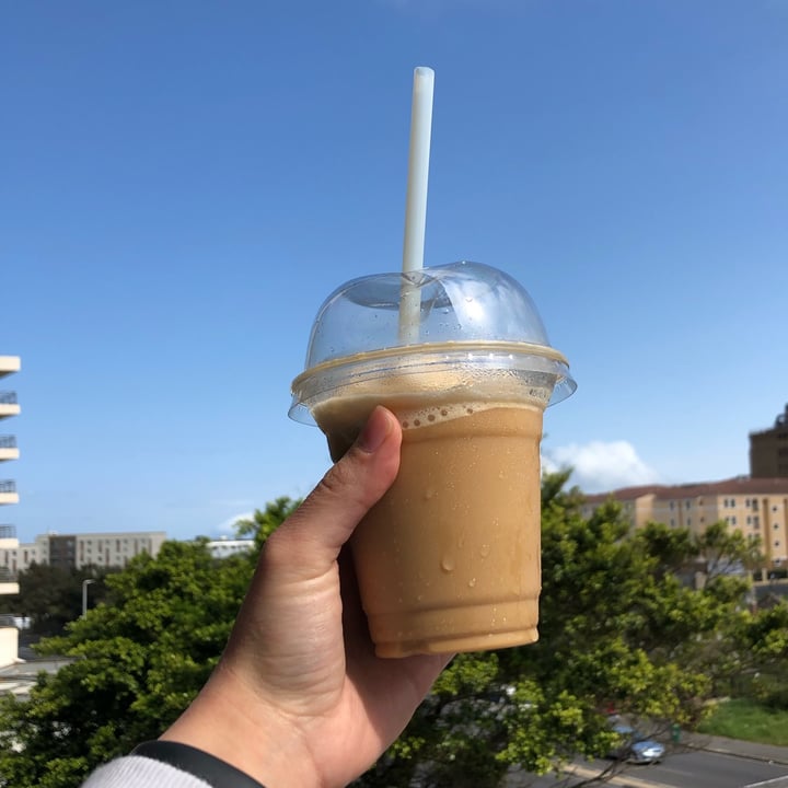 photo of Saint James Cafe Oat Mylk Iced Coffee shared by @aleecpt on  25 Sep 2021 - review