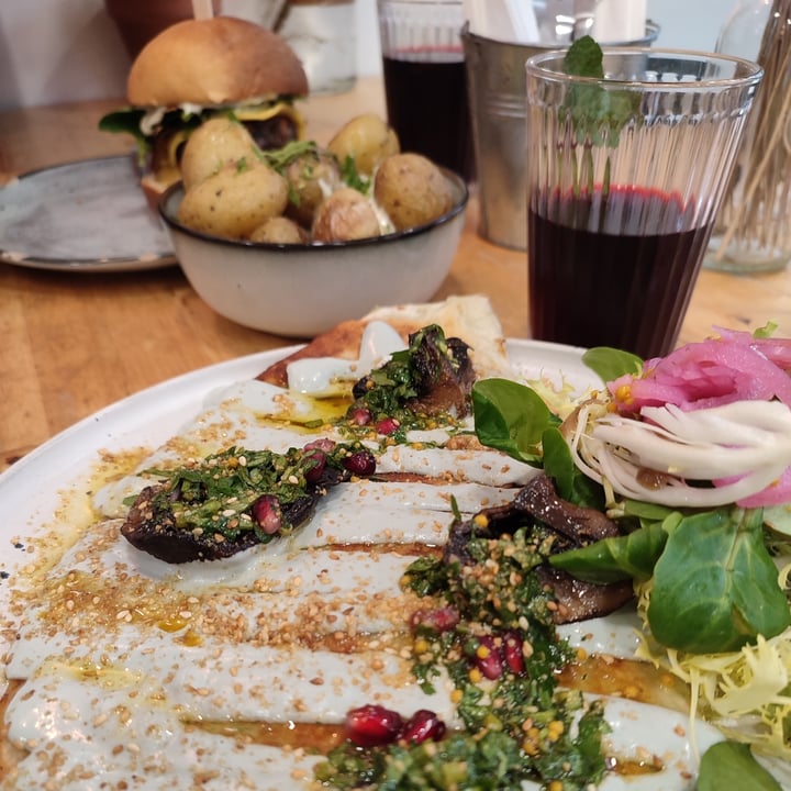 photo of Aujourd'hui Demain Green Quesadilas shared by @frenchvegangirl on  27 Feb 2022 - review