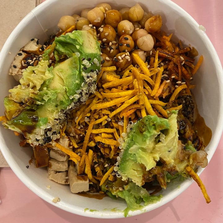 photo of Poke House - Elnos Poke vegano con cipolle e avocado shared by @mariamagri on  21 Apr 2022 - review