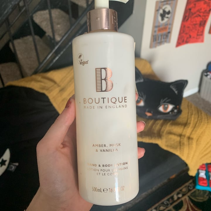 review photo of boutique Boutique amber, musk, and vanilla lotion shared by @tschouten on 11 Sep 2022 - review