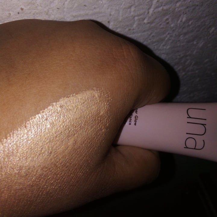 photo of Natura Primer glow shared by @karlacuevas on  10 Aug 2020 - review