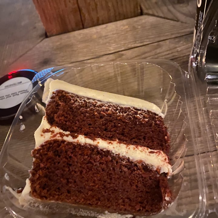 photo of Curia On The Drag Red Velet With Cream Cheese Frosting Cake shared by @pbogert on  15 Feb 2022 - review