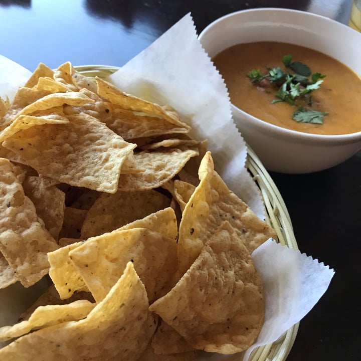 photo of Citizen Eatery Citizen Vegan Queso shared by @mallory17 on  16 Aug 2020 - review