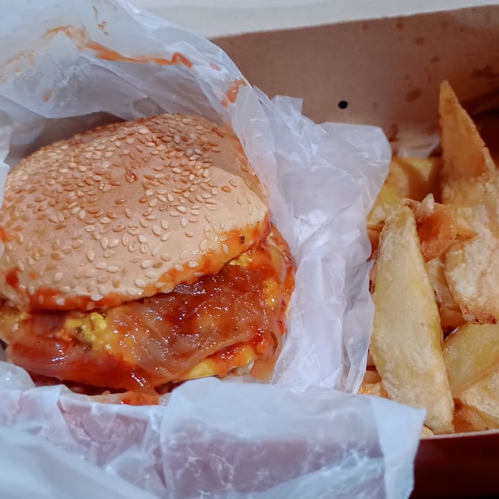 photo of Nuevo mundo (Delivery) Burger Americana shared by @celpa on  22 Mar 2022 - review