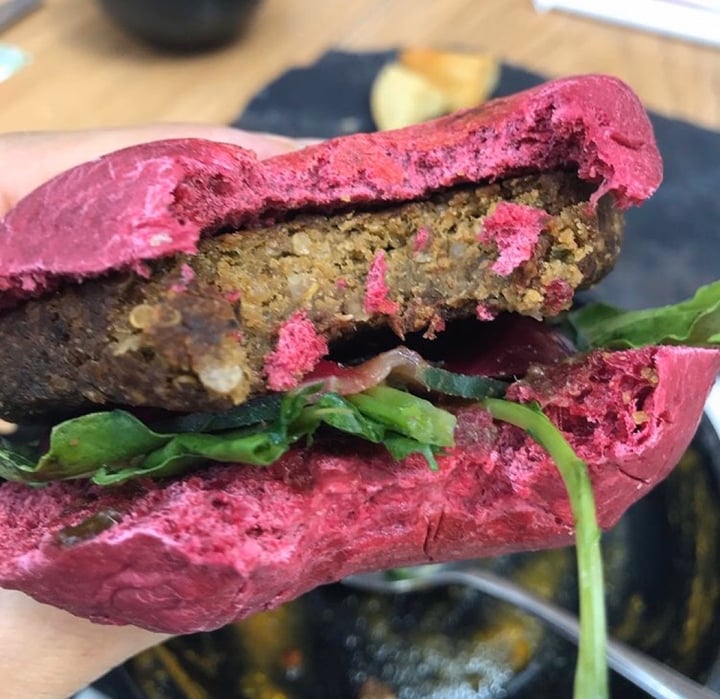 review photo of Canasto Picnic Bistrò Hamburguesa De Quinua shared by @elisatahara on 05 Mar 2020 - review
