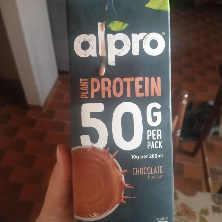 photo of Alpro Latte di soia al cioccolato 50 gr proteine shared by @gloriagrossi on  01 Sep 2022 - review