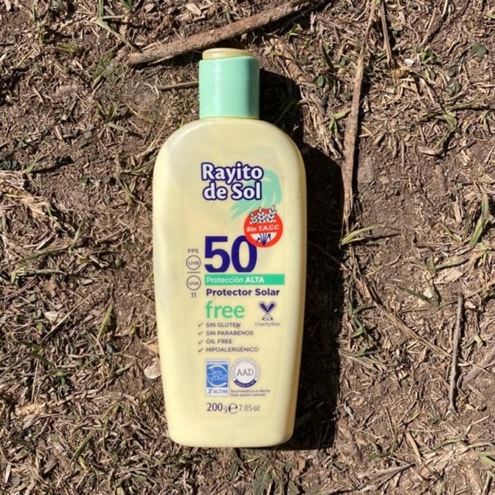photo of Rayito de Sol Protector solar 50 shared by @alegauna on  25 Sep 2022 - review