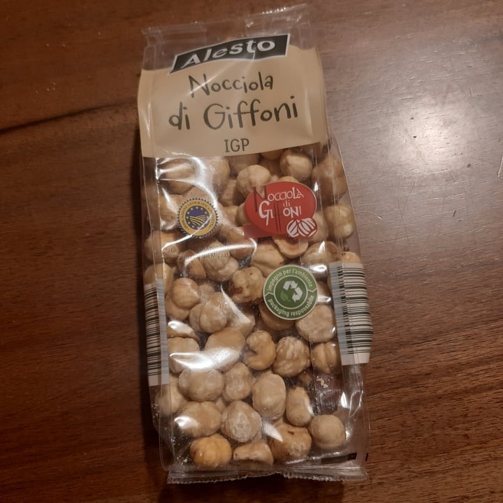 photo of Alesto Nocciola di Giffoni IGP shared by @elena-bibi on  07 May 2022 - review