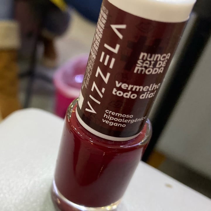 review photo of Vizzela Cosméticos Esmalte shared by @driguerra on 12 May 2022 - review