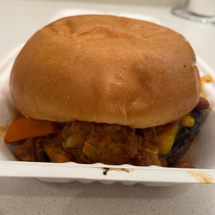 review photo of Guerrilla Burger (formerly Big Poppa's Vegan) The Punisher shared by @veganphilosophie on 24 Jun 2021 - review