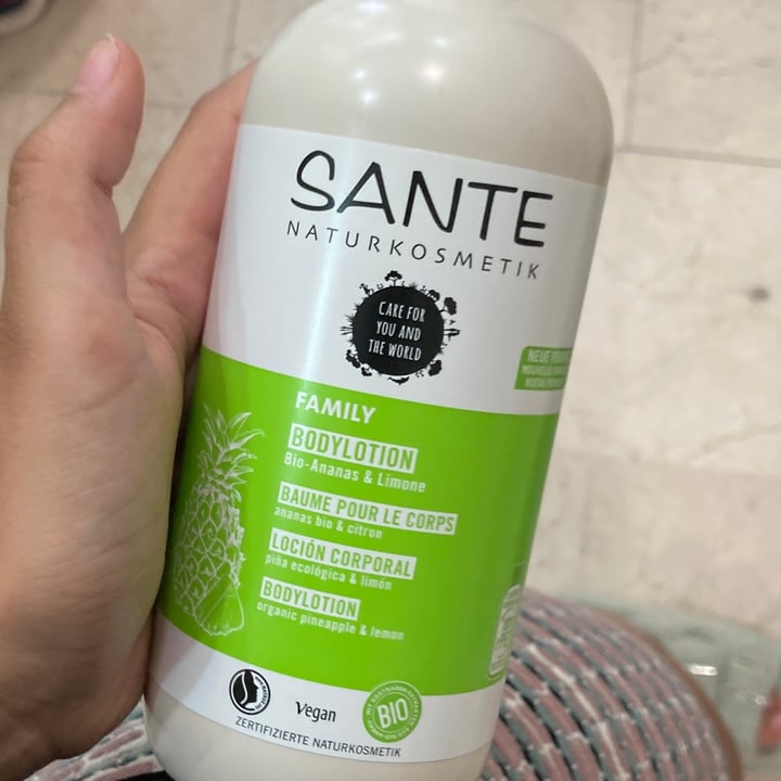 photo of Sante Naturkosmetik family bodylotion shared by @artkalis on  09 Aug 2022 - review