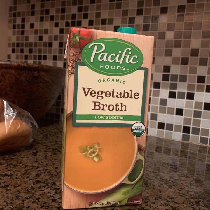photo of Pacific Foods Organic Vegetable Broth Low Sodium shared by @llamalover on  03 Nov 2019 - review