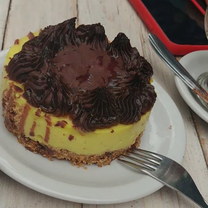 review photo of Mattinata Cheesecake de LimĂłn shared by @belgovegan on 15 Oct 2021 - review