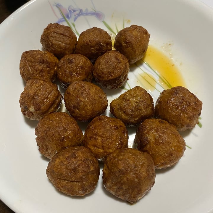 photo of Ikea Huvudroll Plant Balls shared by @ceganmhoo on  20 Nov 2021 - review