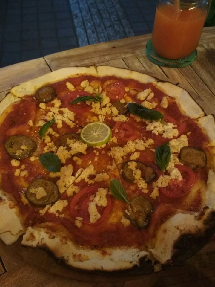 photo of Nekopopo Japanese Warung Vegan pizza shared by @veganotti on  14 Jul 2019 - review