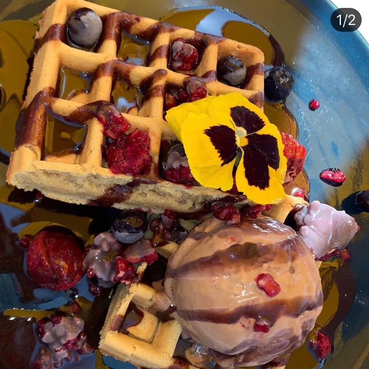 photo of Lexi's Healthy Eatery Vanilla power waffles shared by @stasi2111 on  21 Sep 2020 - review