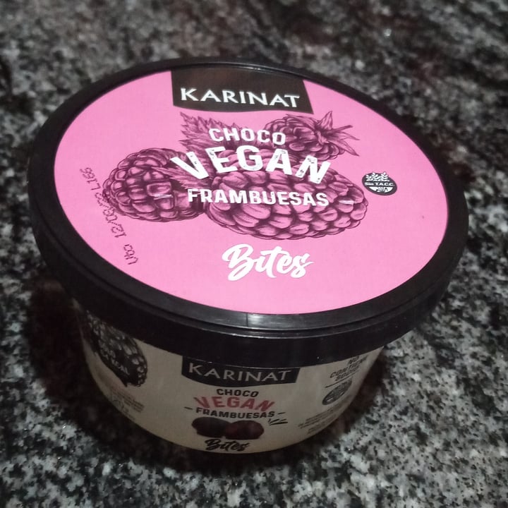 photo of Karinat Choco Vegan Frambuesas shared by @lisantucho on  28 Oct 2021 - review