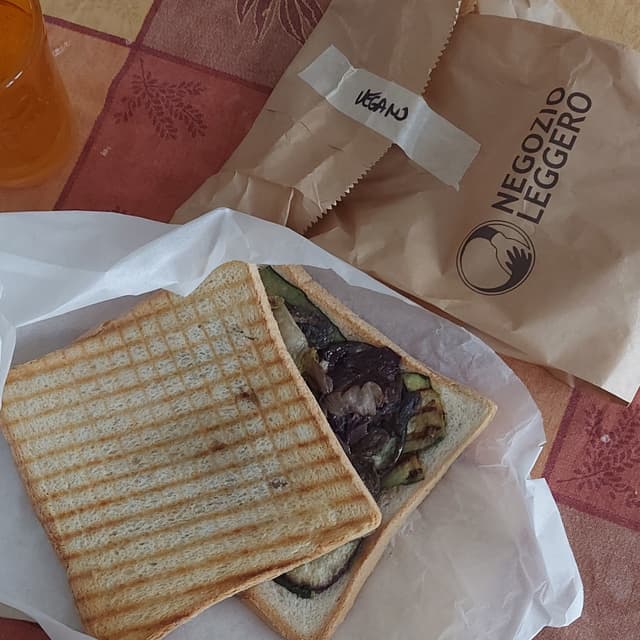 Foto do prato “Toast vegano”