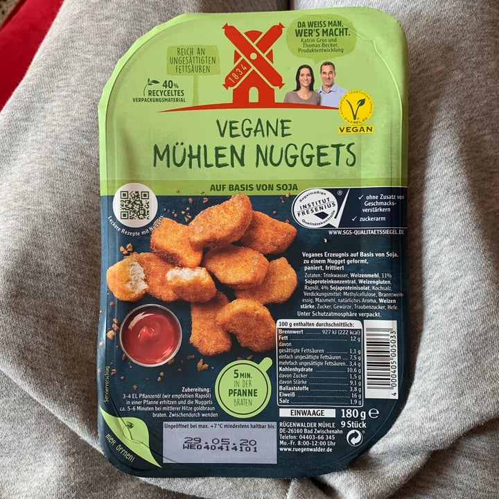 review photo of Rügenwalder Mühle Vegane Mühlen Nuggets shared by @veganskanelbullar on 29 Apr 2020 - review