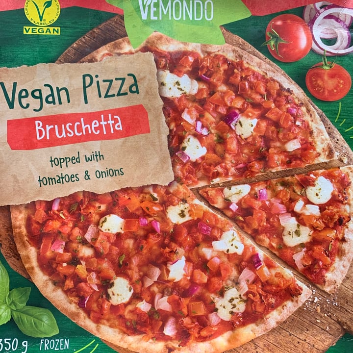 review photo of Vemondo Vegan Pizza Bruschetta shared by @spiritedwave on 16 Aug 2022 - review