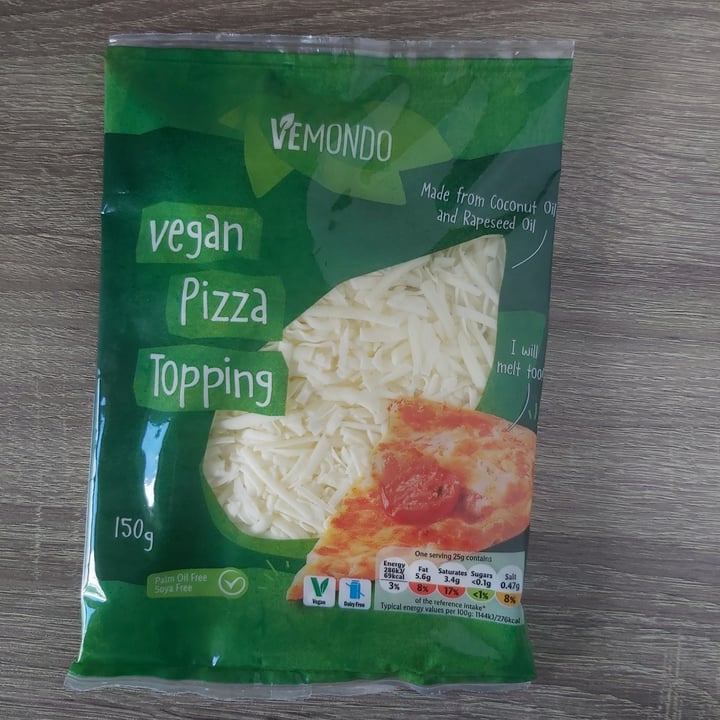 photo of Vemondo Vegan Pizza topping shared by @aideen on  20 May 2022 - review