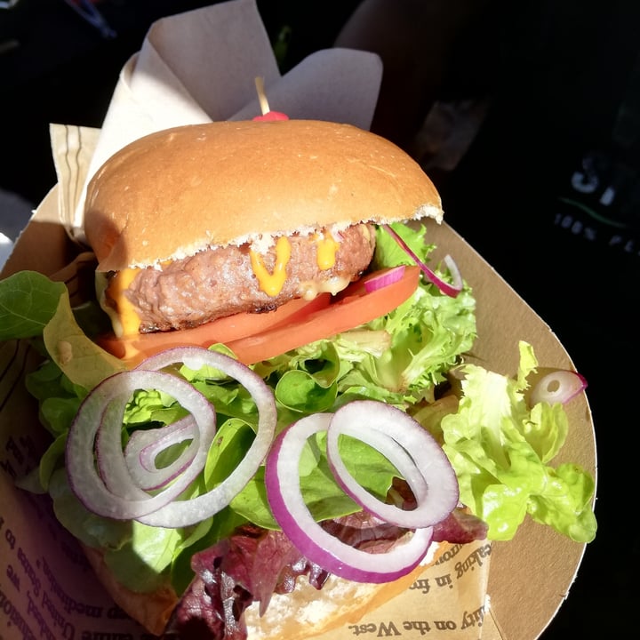 photo of Vegan Street Food ZA Beyond Burger shared by @gypsygirlgoes on  29 Aug 2020 - review