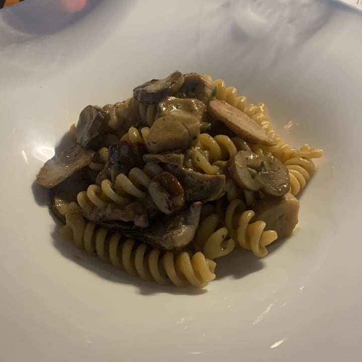 review photo of Osteria Della Vittoria fusilloni con funghi shared by @angelicarossi on 12 Jun 2022 - review