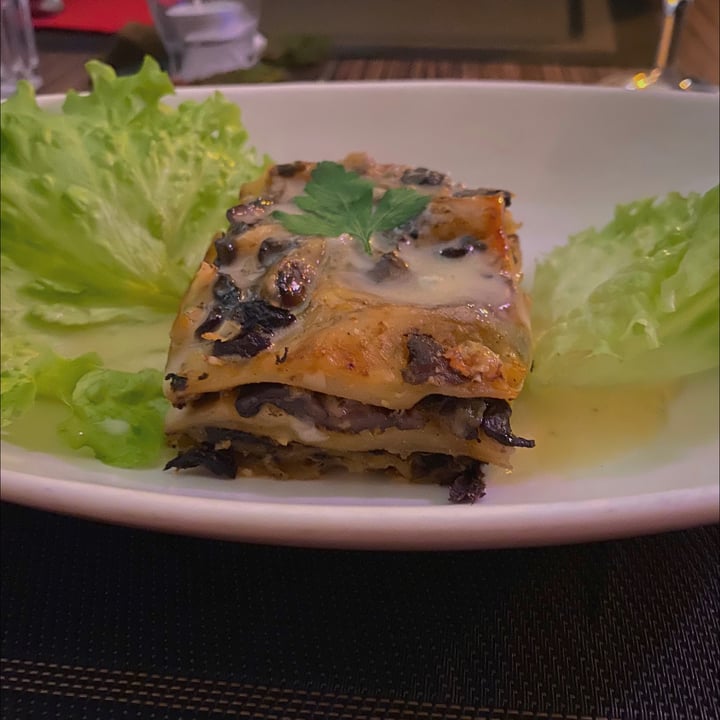 review photo of Veganda Lasagna ai funghi shared by @cateplantbased on 04 Jan 2023 - review