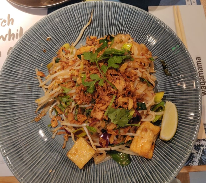photo of Wagamama Yasai Pad Thai shared by @pointsofellie on  02 Jan 2020 - review
