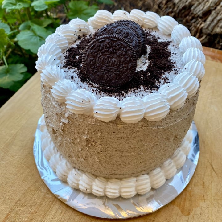 review photo of Casa de Vegan Oreo tres leches cake shared by @kimvillaneda on 05 Mar 2021 - review