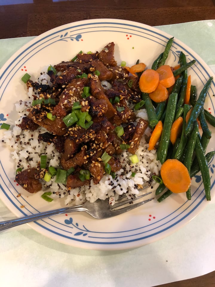 photo of The Purple Carrot STICKY APRICOT SEITAN with Green Beans & Quinoa Speckled Rice shared by @jiscilla on  01 Jan 2021 - review