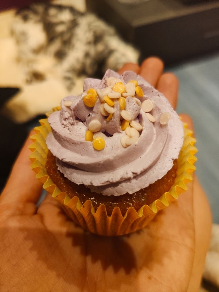 photo of Freedom Cakes Cupcake de mora shared by @jaio on  02 Aug 2019 - review