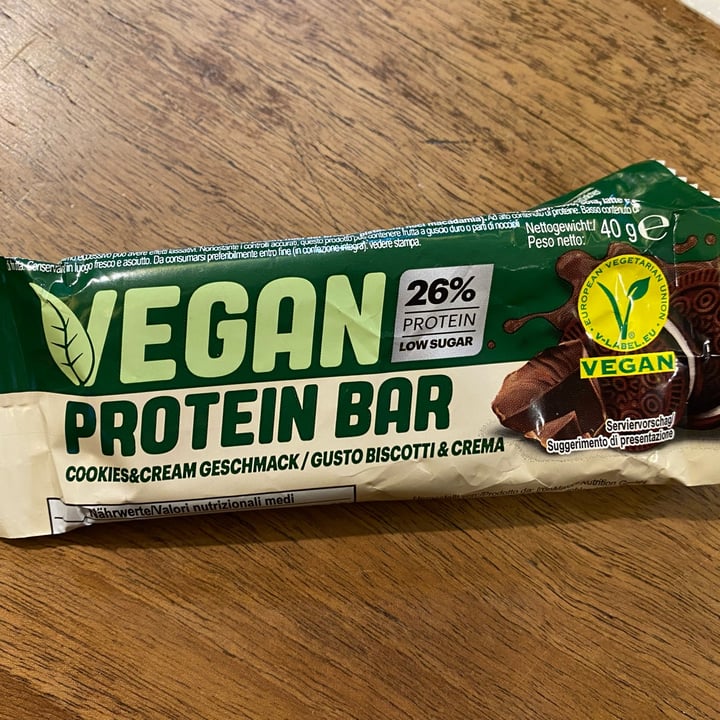 photo of Lidl Vegan Protein Bar Cookies & Cream  shared by @anastasiaz on  18 Jul 2022 - review