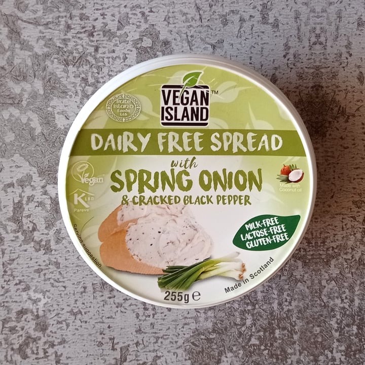 photo of Bute Island Foods Dairy Free Spread with Spring Onion & Cracked Black Pepper shared by @patriciazb on  09 Aug 2021 - review