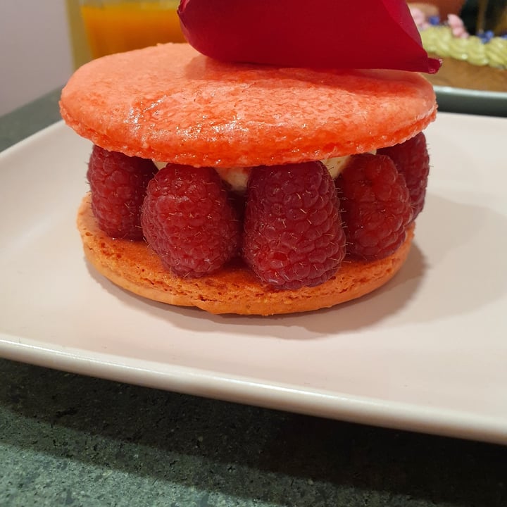review photo of MadamaDorè Torta con crema shared by @ofrack on 03 Apr 2022 - review
