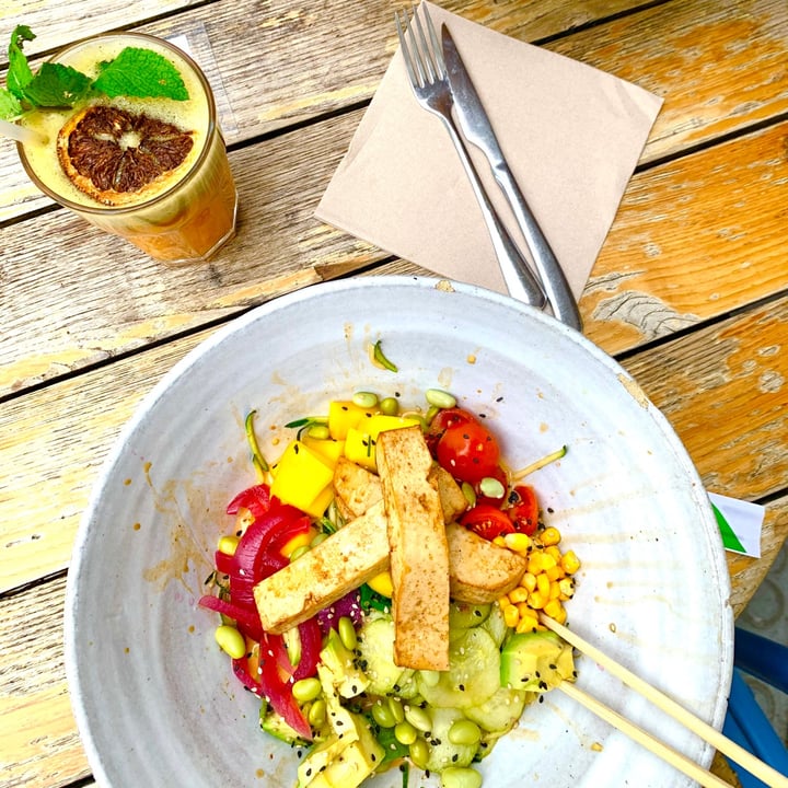 review photo of Brunch & Cake Vegan Poke Bowl shared by @virginiareyg on 27 Sep 2020 - review