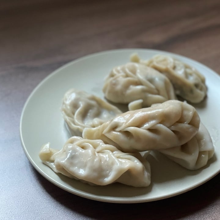 photo of Fifth Season Tangra Chinese Restaurant Steamed veg momos shared by @simhazel on  18 Mar 2022 - review