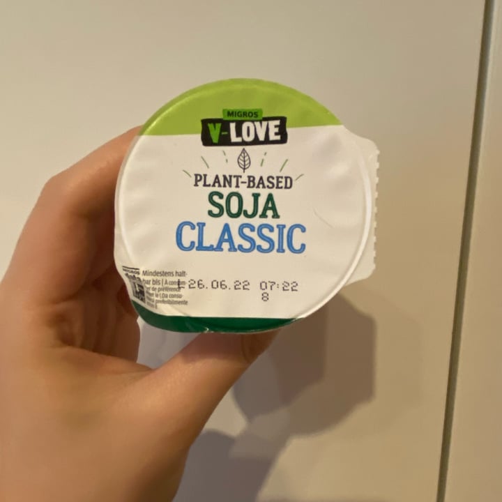 photo of Migros V-Love Plant Based Soja shared by @mariantoniietta on  07 Jun 2022 - review