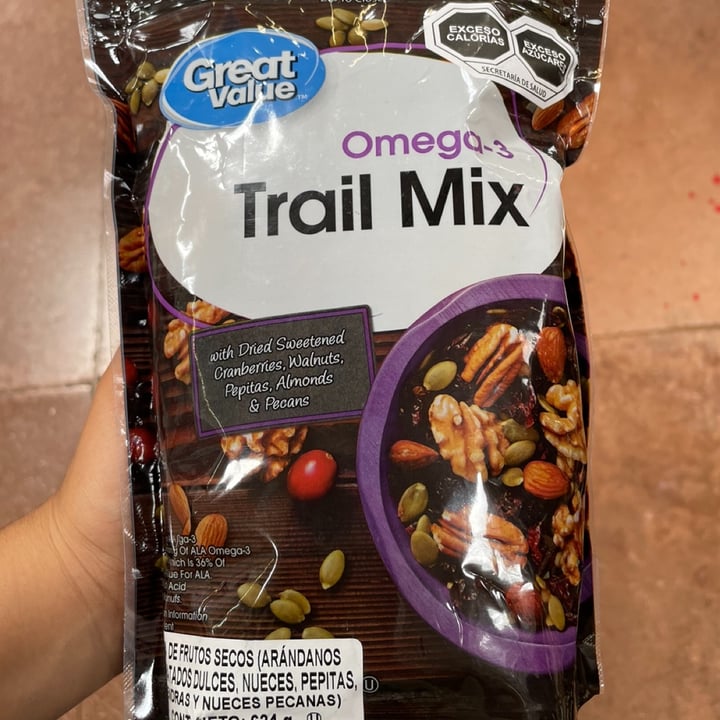 photo of Great Value  Trail Mix shared by @veggieee on  16 Mar 2022 - review