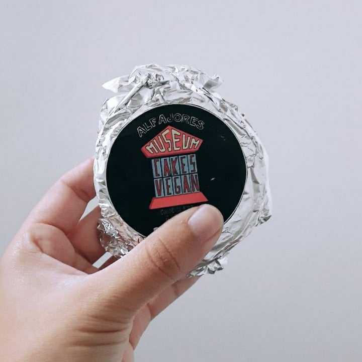 review photo of Museum Cakes Vegan alfajor de maní shared by @unaherbivora on 08 Jul 2021 - review