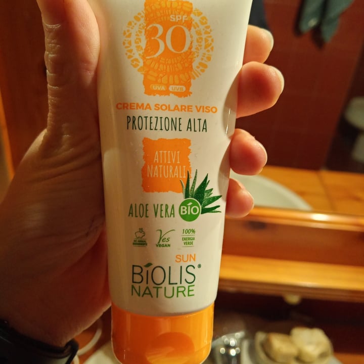 photo of Biolis Nature Crema solare SPF 30  shared by @cinghiettaveg on  13 Dec 2021 - review