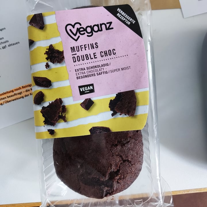 photo of Veganz Muffins Double Choc shared by @ceci98 on  26 May 2022 - review